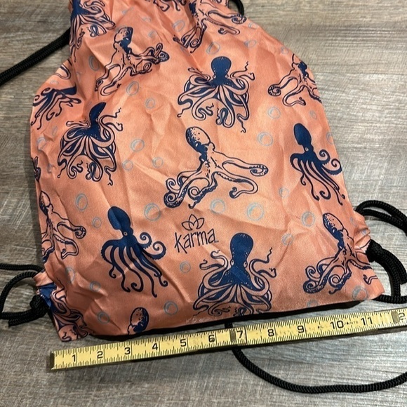 Karma 12x16” blue/peach nylon drawstring cinch sack octopus lightweight backpack - Picture 6 of 7